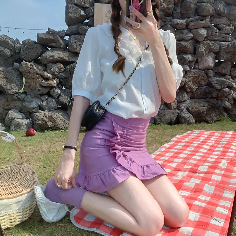Summer Sweet Style Tops Korean New Fashion Puff Short Sleeve Shirts Solid V-Neck Straight Button Blouses Trendy Thin Clothing
Summer Sweet Style Tops Korean New Fashion Puff Short Sleeve Shirts Solid V-Neck Straight Button Blouses Trendy Thin Clothing