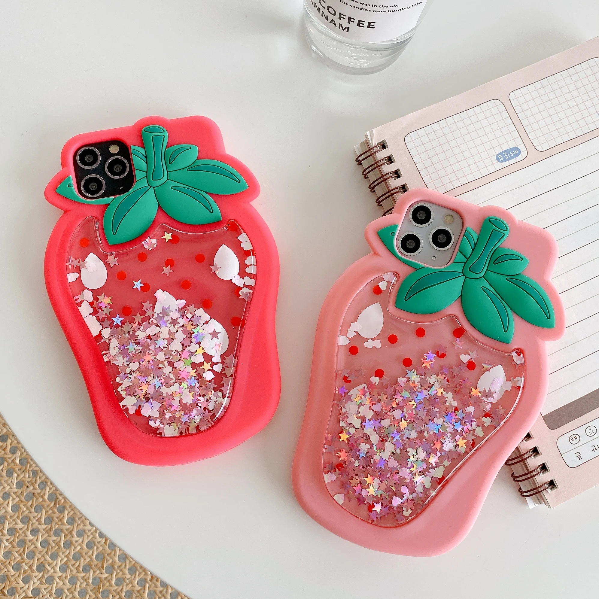 The strawberry smoothie pattern is suitable for iPhone 11 and iPhone 12 series phone cases
The strawberry smoothie pattern is suitable for iPhone 11 and iPhone 12 series phone cases
