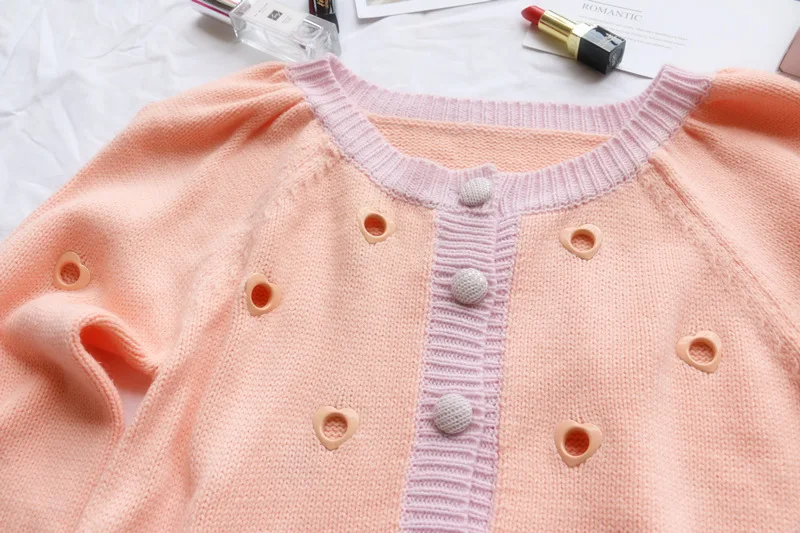 2021 autumn new women's love hollow folds color matching ribbed short knit jacket sweater cardigan
2021 autumn new women's love hollow folds color matching ribbed short knit jacket sweater cardigan