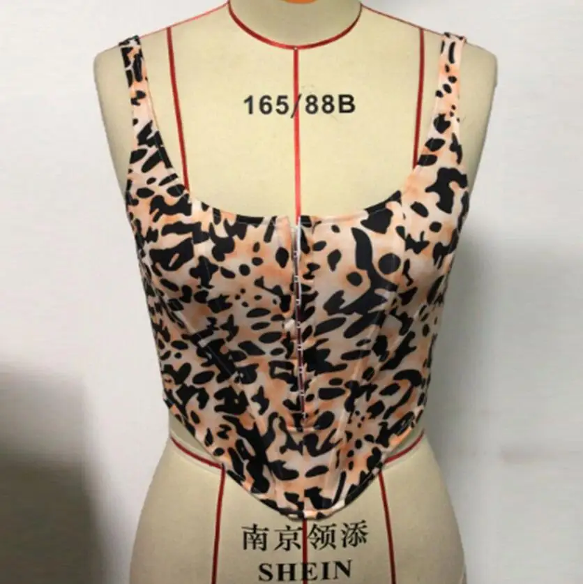 Female Sleeveless Leopard Printing Crop Tops Sexy Sling Backless Camisole Elegant Streetwear Club Party Tops q151
Female Sleeveless Leopard Printing Crop Tops Sexy Sling Backless Camisole Elegant Streetwear Club Party Tops q151