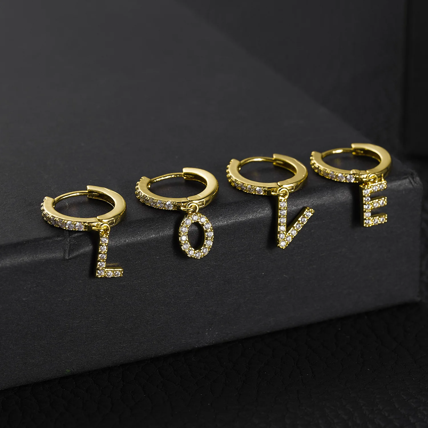 2021 new fashion trend letter earrings creative 26 English letters rhinestone ear earrings female
2021 new fashion trend letter earrings creative 26 English letters rhinestone ear earrings female