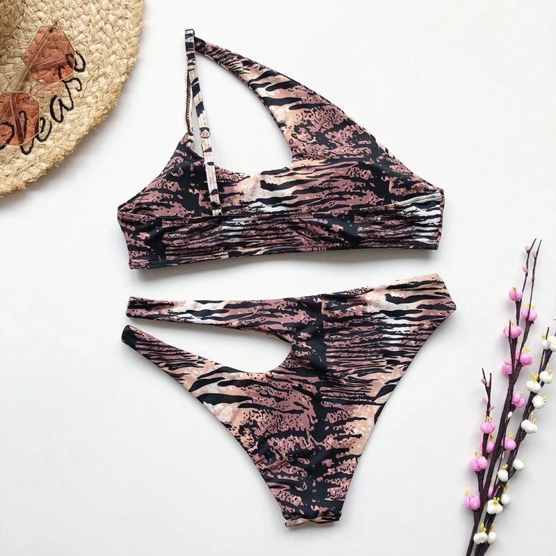 Printed Bikini Women Bathers Push Up One Shoulder High Cut Swimsuit 2020 Female Beach Bathing Beach Suit High Waist Swimwear New
Printed Bikini Women Bathers Push Up One Shoulder High Cut Swimsuit 2020 Female Beach Bathing Beach Suit High Waist Swimwear New
