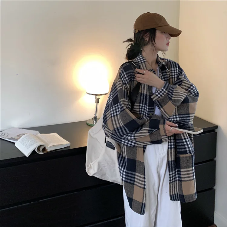 Retro Plaid Long Sleeve Shirt Coat Women's Autumn and Winter 2021 New Design Sense Niche Loose Mid-length Top
Retro Plaid Long Sleeve Shirt Coat Women's Autumn and Winter 2021 New Design Sense Niche Loose Mid-length Top