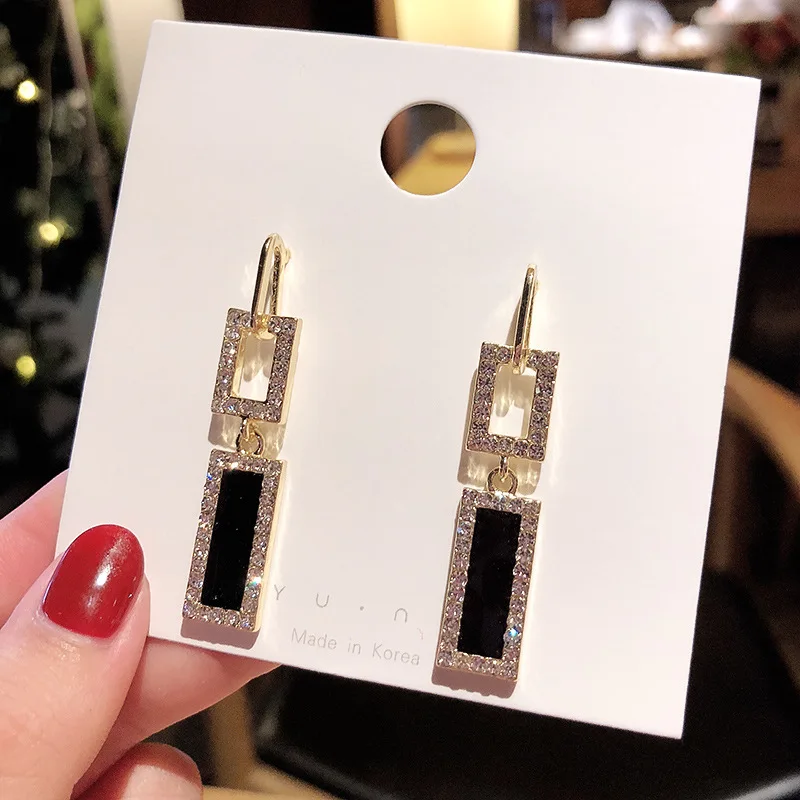 2021 New Korean Trend Temperament Long Tassel Dangle Earrings for Women Fashion Classic with Diamonds Black Jewellery
2021 New Korean Trend Temperament Long Tassel Dangle Earrings for Women Fashion Classic with Diamonds Black Jewellery