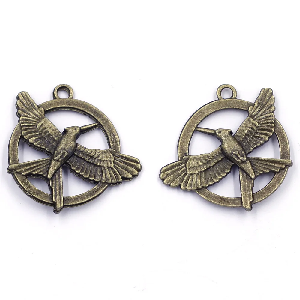 4Pcs Pendants Swallow Hirondelle Bird Antique Bronze Tone Zinc Metal Alloy For Charms Necklaces Jewelry DIY Findings 32mm
4Pcs Pendants Swallow Hirondelle Bird Antique Bronze Tone Zinc Metal Alloy For Charms Necklaces Jewelry DIY Findings 32mm