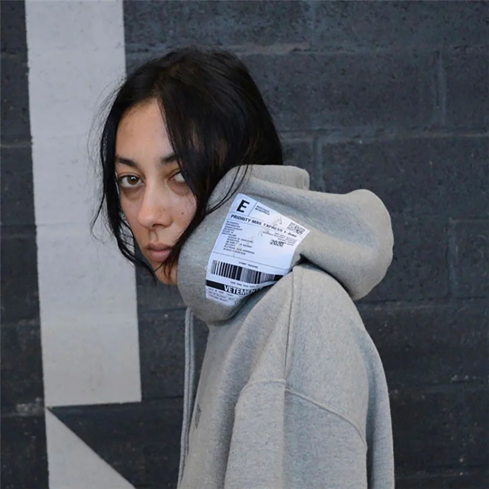 High Street Loose Embroidered Vetements Hoodie Men Women 1:1 Best Quality VTM Pullover Hoody Big Tag Patch Vetements Sweatshirts
High Street Loose Embroidered Vetements Hoodie Men Women 1:1 Best Quality VTM Pullover Hoody Big Tag Patch Vetements Sweatshirts