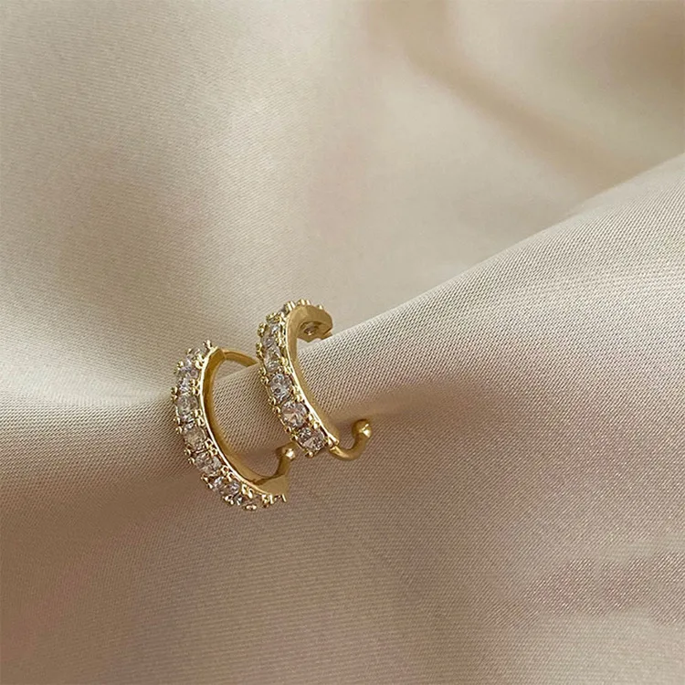 Zeojrlly Metal Classic Geometric Women Clip Earrings Ear Bone Clip Female Simple Ear Clip No Ear Hole Elegant Jewelry
Zeojrlly Metal Classic Geometric Women Clip Earrings Ear Bone Clip Female Simple Ear Clip No Ear Hole Elegant Jewelry