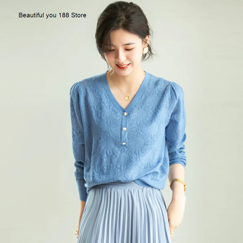 New 2020 hollow-out Autumn V-neck knitwear women's graceful loose long-sleeved base shirt top
New 2020 hollow-out Autumn V-neck knitwear women's graceful loose long-sleeved base shirt top