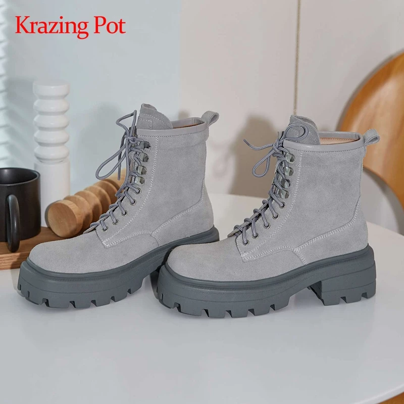 Krazing pot motorcycle boots cow suede thick bottom platform round toe high heel lace handsome punk neutral cozy ankle boots L22 
Krazing pot motorcycle boots cow suede thick bottom platform round toe high heel lace handsome punk neutral cozy ankle boots L22