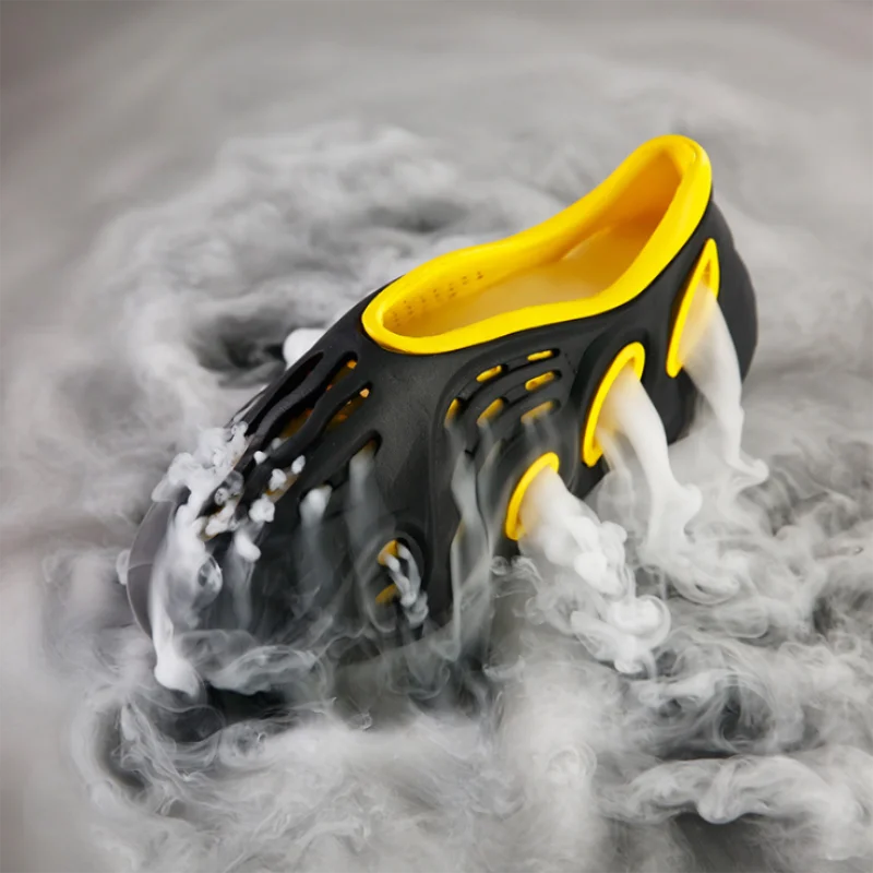 Hole Men's Summer New Breathable Trend Sandals Non-slip Slippers Outdoor Sandals Beach Shoes
Hole Men's Summer New Breathable Trend Sandals Non-slip Slippers Outdoor Sandals Beach Shoes