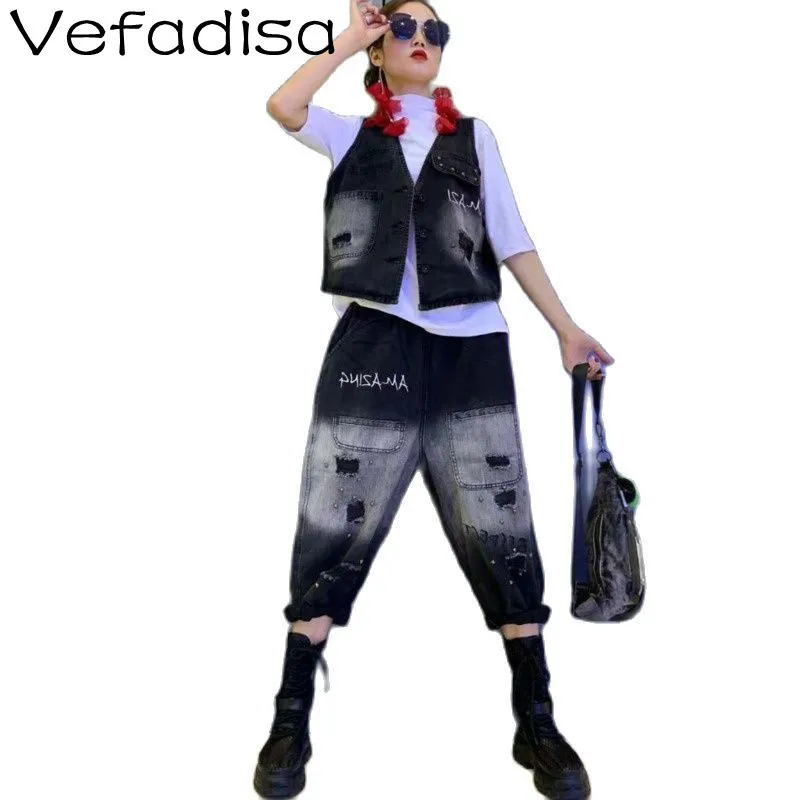 Vefadisa 2021 New Autumn Contrast Color Loose Hole Denim Women Sets Short Vest Jacket + Wide Leg Jeans Two Piece ZWL1170A
Vefadisa 2021 New Autumn Contrast Color Loose Hole Denim Women Sets Short Vest Jacket + Wide Leg Jeans Two Piece ZWL1170A