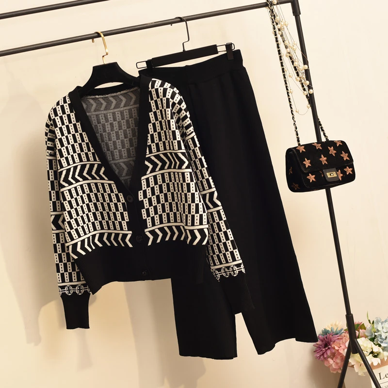 Autumn Two Piece Set Women Top And Pants 2 Piece Set Casual Single Breasted Knitted Sweater Cardigan + Elastic Waist Pants Suits
Autumn Two Piece Set Women Top And Pants 2 Piece Set Casual Single Breasted Knitted Sweater Cardigan + Elastic Waist Pants Suits