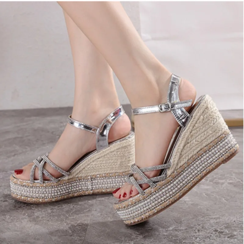 Spring 2021 New Wedge Heel Sandals Women Fashion Strap Intersection Design Women's Sandals High Heels Flat Heel Casual Shoes
Spring 2021 New Wedge Heel Sandals Women Fashion Strap Intersection Design Women's Sandals High Heels Flat Heel Casual Shoes