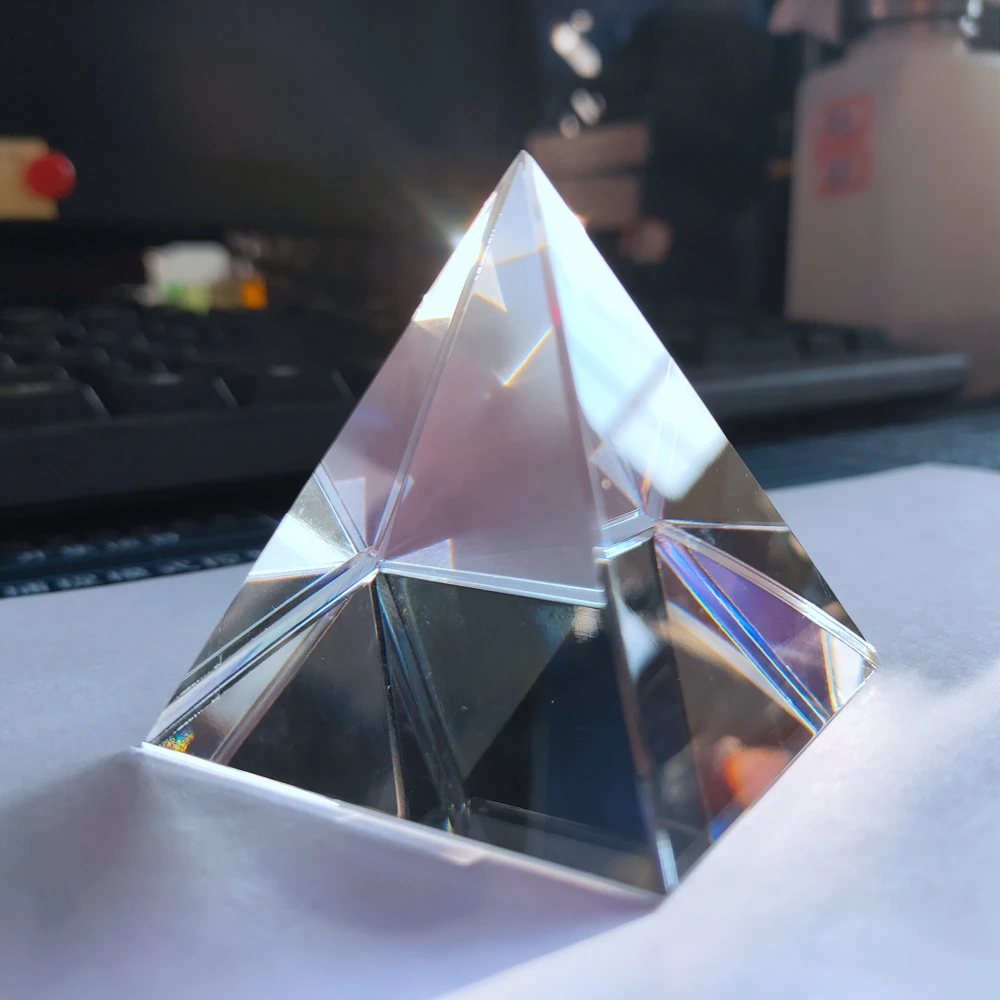 Popular Science Learning Students 40Mm Pyramid Rainbow Prism Optical Glass Crystal Height Rectangle Pyramid Polyhedron
Popular Science Learning Students 40Mm Pyramid Rainbow Prism Optical Glass Crystal Height Rectangle Pyramid Polyhedron