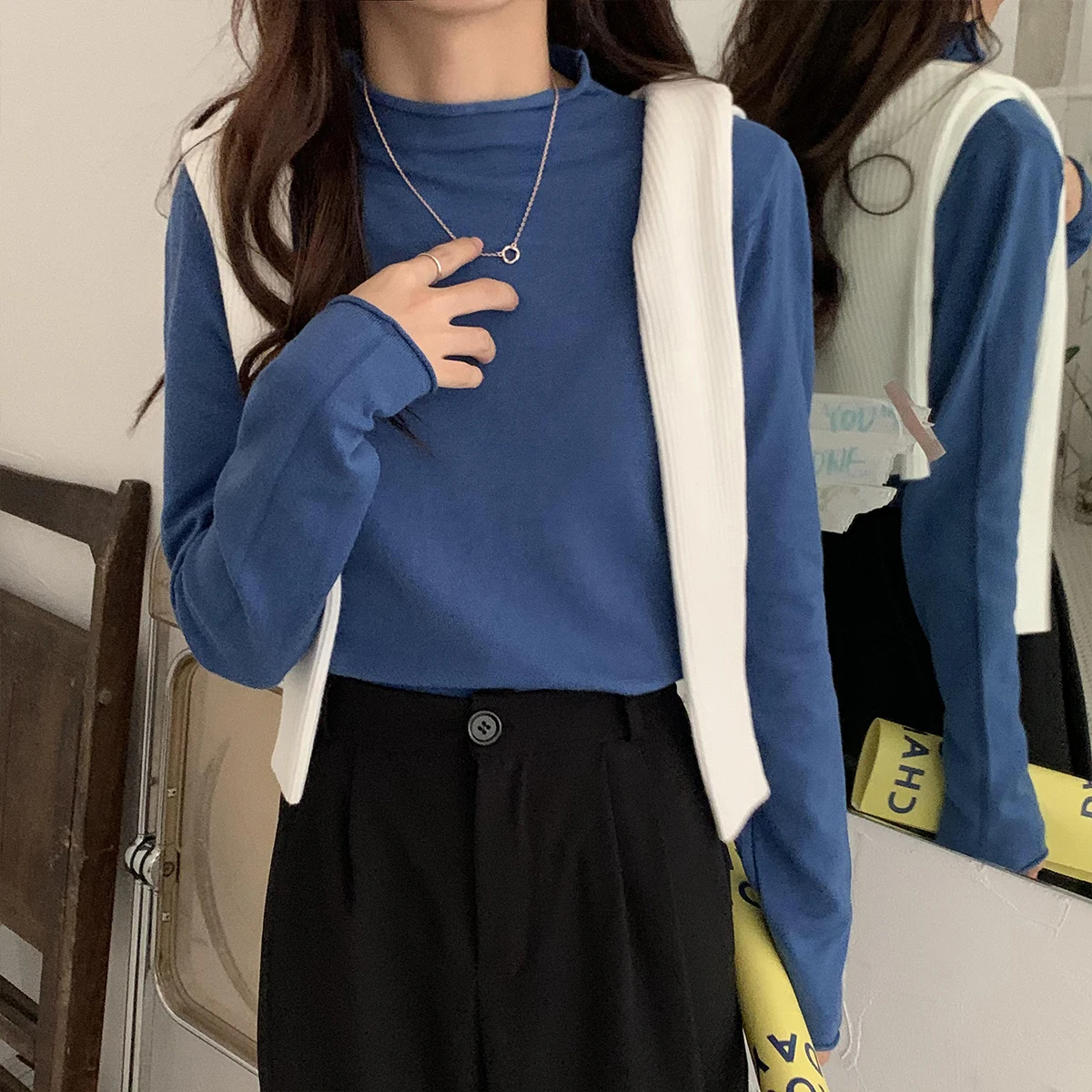 Женский трикотажный свитер-водолазка, черный облегающий пуловер с высоким воротником, Осень-зима 2021 
Женский трикотажный свитер-водолазка, черный облегающий пуловер с высоким воротником, Осень-зима 2021