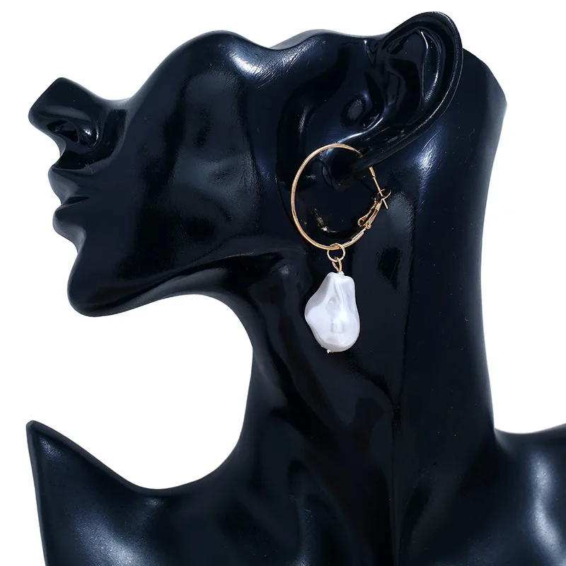 Kshmir Design Earrings Temperament Geometric Retro European and American Earrings Baroque Pearl Women Punk Zinc Alloy A2058
Kshmir Design Earrings Temperament Geometric Retro European and American Earrings Baroque Pearl Women Punk Zinc Alloy A2058