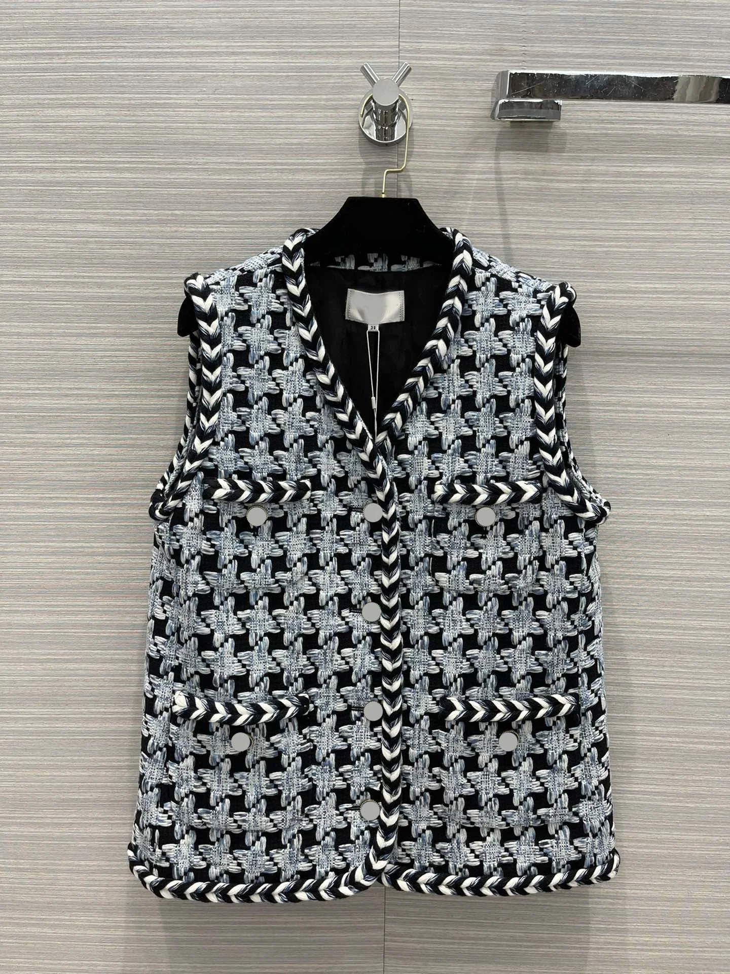 Женский жилет из смешанной шерсти, жилет с твист-плетением и драгоценным камнем синего цвета, жилет из твида без рукавов с V-образным вырезом...
Женский жилет из смешанной шерсти, жилет с твист-плетением и драгоценным камнем синего цвета, жилет из твида без рукавов с V-образным вырезом...