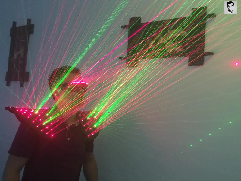 Red and green laser waistcoat laser clothes vest glasses gloves bar nightclub party guest actor DJ costume glowing toy
Red and green laser waistcoat laser clothes vest glasses gloves bar nightclub party guest actor DJ costume glowing toy