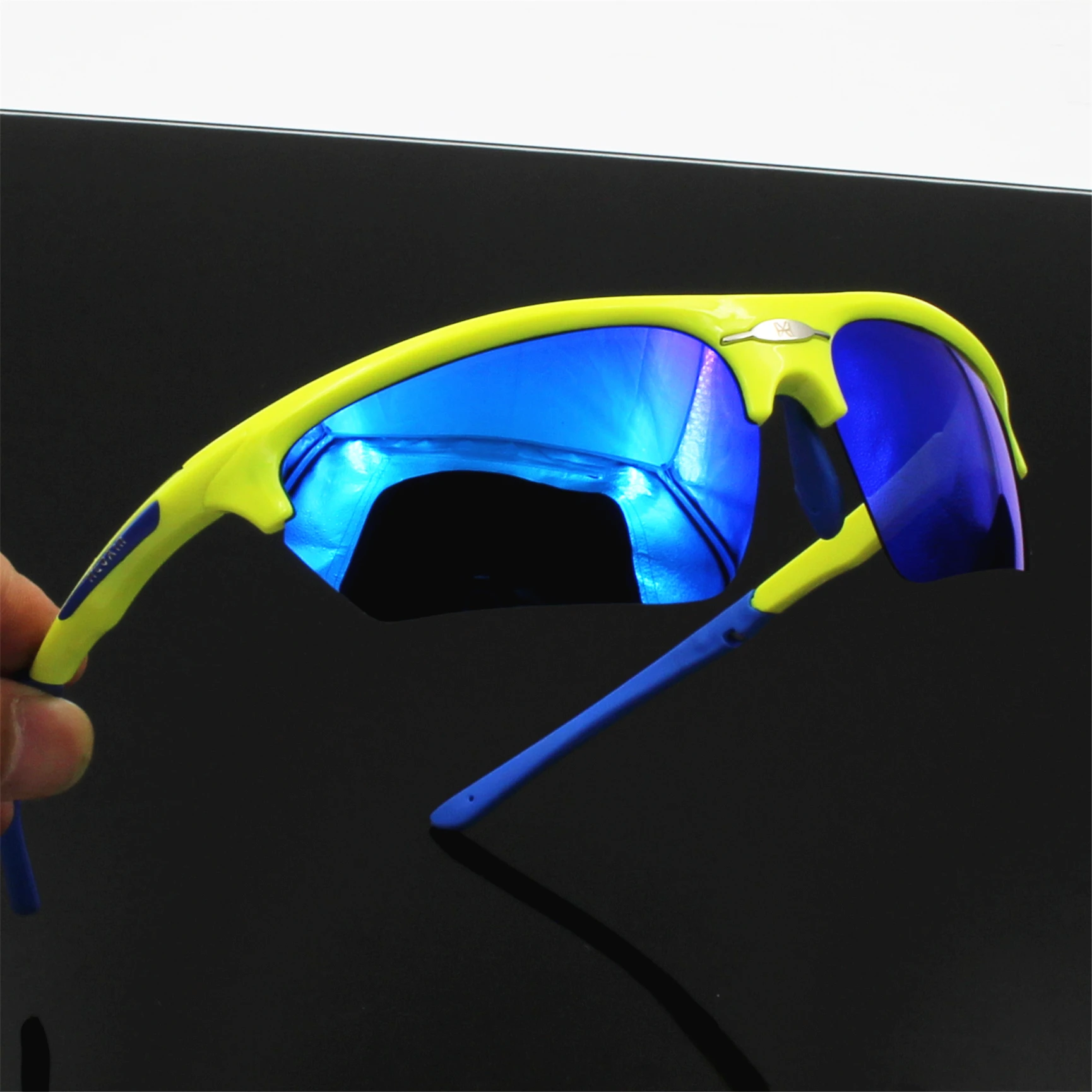 Men Uv400 Cycling Sunglasses Polarized Bicycle Eyewear Cycling Sunglasses Safety Glasses Lentes Sol Cycling Equipment BI50CS
Men Uv400 Cycling Sunglasses Polarized Bicycle Eyewear Cycling Sunglasses Safety Glasses Lentes Sol Cycling Equipment BI50CS