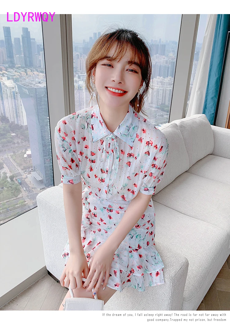 LDYRWQY Korean Summer Single-breasted Lace-up Top + Fashion Irregular Chiffon Skirt Two-piece Suit Office Lady
LDYRWQY Korean Summer Single-breasted Lace-up Top + Fashion Irregular Chiffon Skirt Two-piece Suit Office Lady
