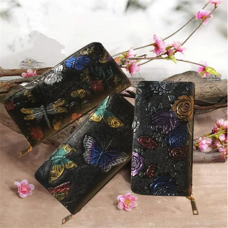 Women Long Wallet 3D Embossing Rose Dragonfly Butterfly Clutch Women Bag Large Capability Zipper luxury Hangbags
Women Long Wallet 3D Embossing Rose Dragonfly Butterfly Clutch Women Bag Large Capability Zipper luxury Hangbags