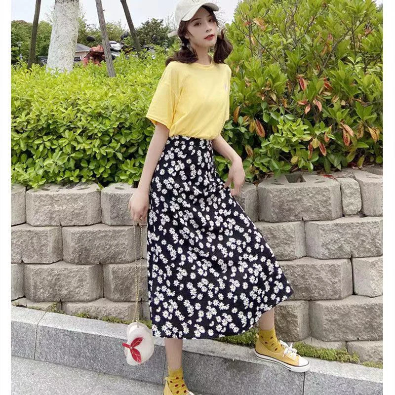 2021 Summer New Student Small Daisy Skirt Floral Skirt Female High Waist All-match A-line Mid-length Chiffon Skirt fashion
2021 Summer New Student Small Daisy Skirt Floral Skirt Female High Waist All-match A-line Mid-length Chiffon Skirt fashion