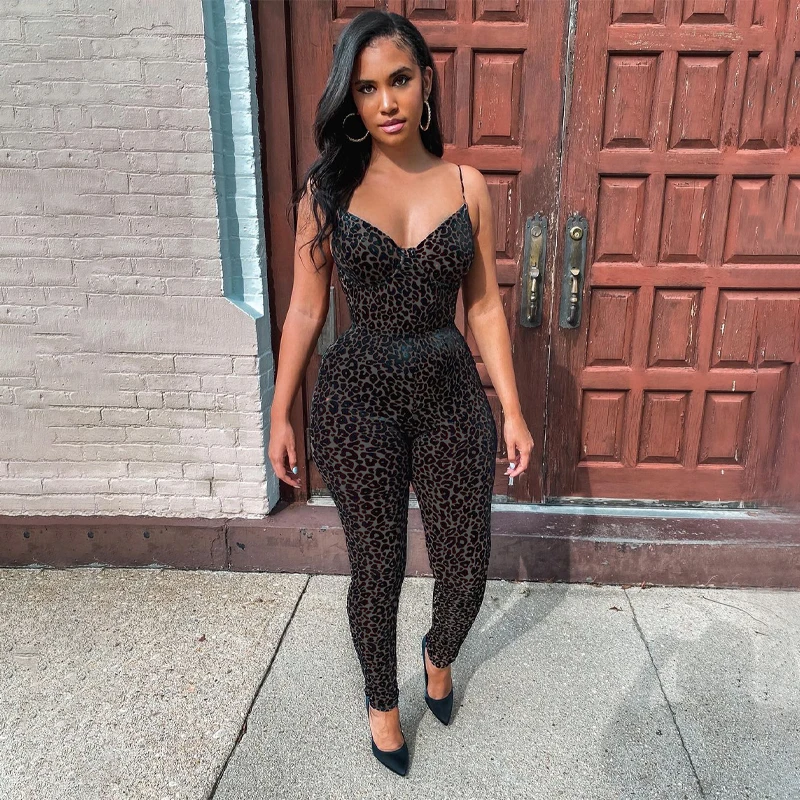 Women’s Fashion Leopard Jumpsuit Sexy V-neck Backless Skinny Romper Suspender Skinny Jumpsuit Female Overall 2021
Women’s Fashion Leopard Jumpsuit Sexy V-neck Backless Skinny Romper Suspender Skinny Jumpsuit Female Overall 2021