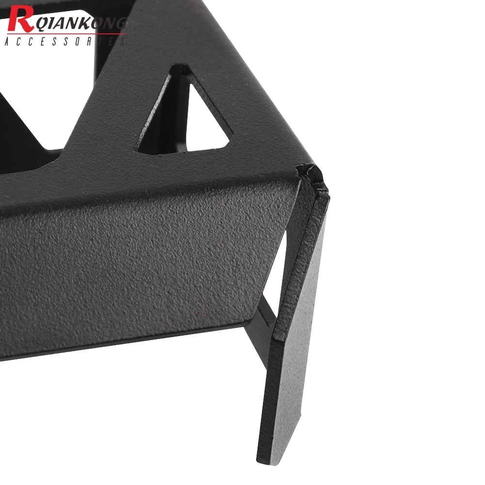 Motorcycle Rear Brake Pump Fluid Tank Oil Cup Reservoir Guard Cover Protector For HONDA Africa Twin CRF1100L 2019 2020 2021
Motorcycle Rear Brake Pump Fluid Tank Oil Cup Reservoir Guard Cover Protector For HONDA Africa Twin CRF1100L 2019 2020 2021