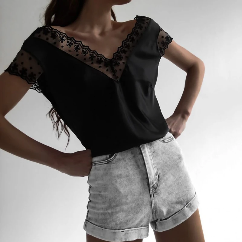 Women Sexy Short Sleeve Lace Shirt Women Summer Tee Patchwork Women T Shirt Casual V Neck Solid White Tops Streetwear
Women Sexy Short Sleeve Lace Shirt Women Summer Tee Patchwork Women T Shirt Casual V Neck Solid White Tops Streetwear