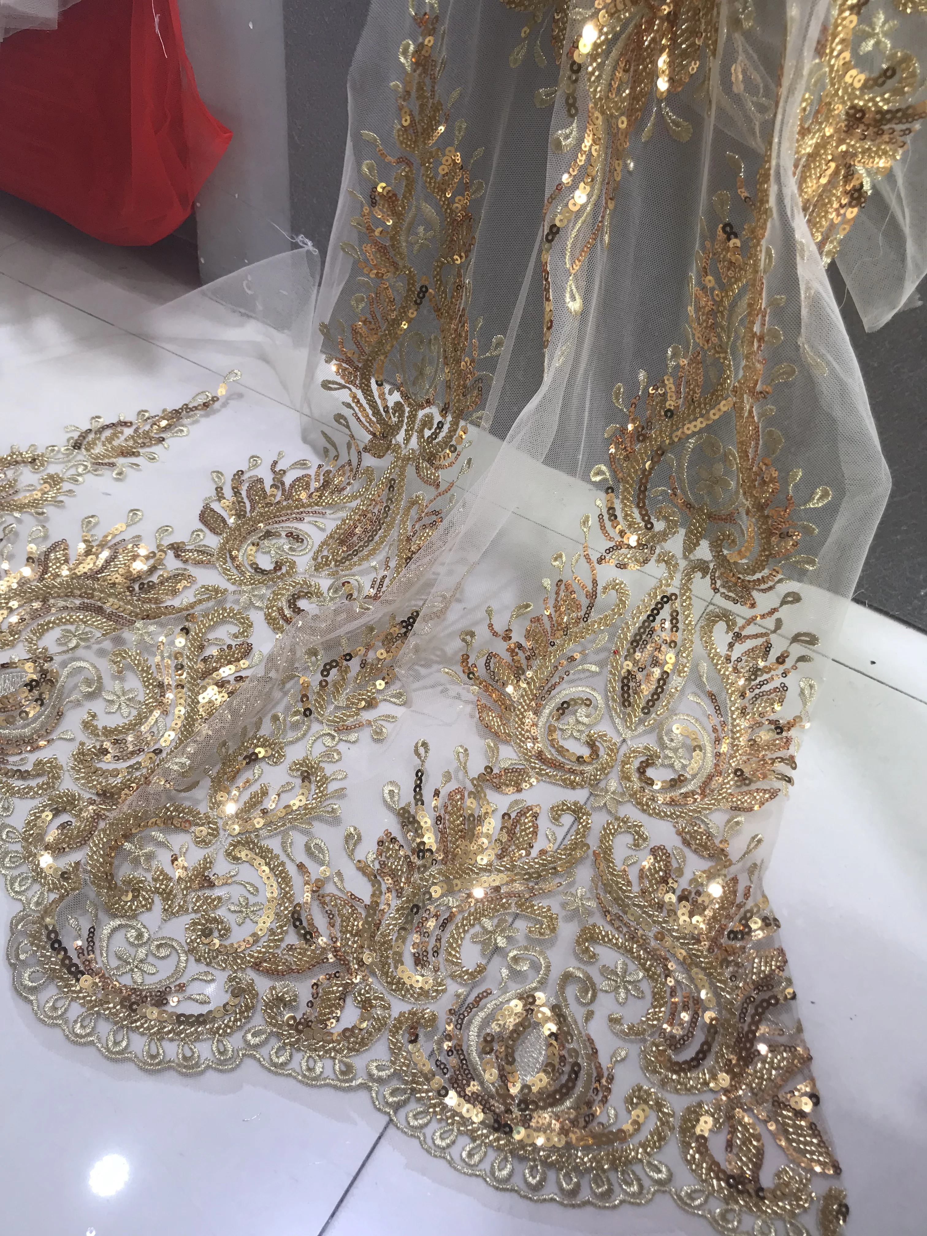 Французская Тюлевая сетчатая кружевная ткань с бусинами высшего качества ZH-66686 кружевная ткань из бисера 
Французская Тюлевая сетчатая кружевная ткань с бусинами высшего качества ZH-66686 кружевная ткань из бисера