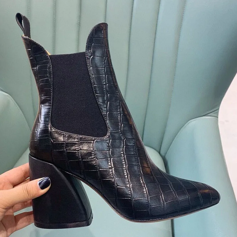 Ankle Boots Women New Pointed Toe Genuine Leather Thick High Heels Female Autumn Winter Fashion Martin Boots Short Shoes 2021
Ankle Boots Women New Pointed Toe Genuine Leather Thick High Heels Female Autumn Winter Fashion Martin Boots Short Shoes 2021