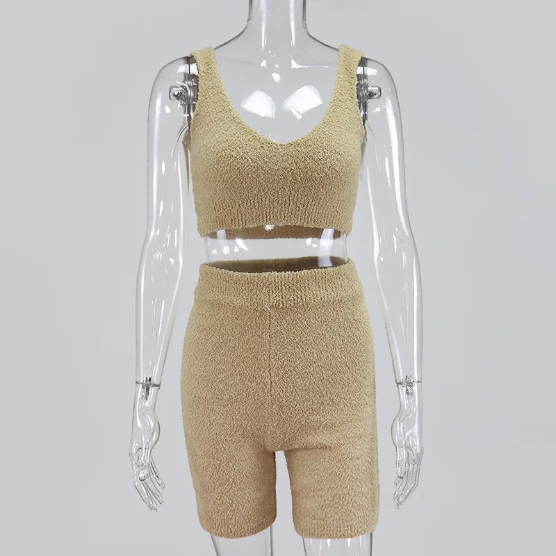 Women's Fur Two Piece Outfits Sexy Sleeveless Crop Tops Women Outfits Oversize Tops and High Waist Shorts Party Clubwear Autumn
Women's Fur Two Piece Outfits Sexy Sleeveless Crop Tops Women Outfits Oversize Tops and High Waist Shorts Party Clubwear Autumn