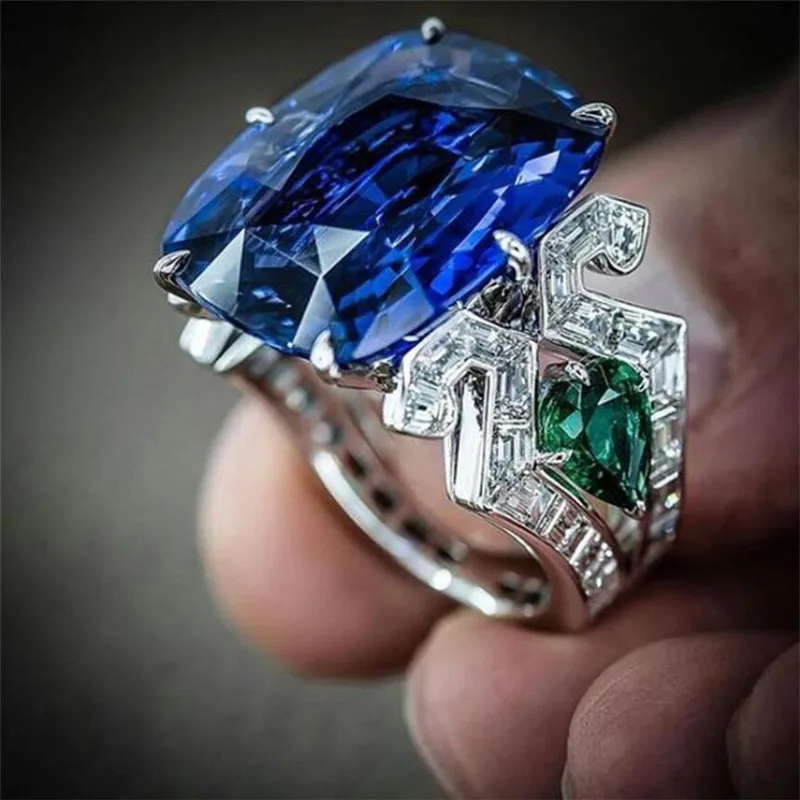 Vintage Fashion Jewelry 925 Sterling Silver Big Water Drop Emerald Gemstones Blue Sapphire CZ Diamond Women Wedding Band Ring
Vintage Fashion Jewelry 925 Sterling Silver Big Water Drop Emerald Gemstones Blue Sapphire CZ Diamond Women Wedding Band Ring