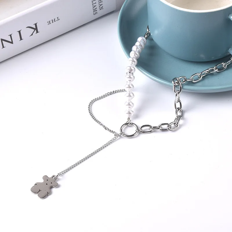 Stainless steel Bear Pendant pearl necklace Female Minority ins hip hop men's clavicle chain new sweater chain 2021
Stainless steel Bear Pendant pearl necklace Female Minority ins hip hop men's clavicle chain new sweater chain 2021