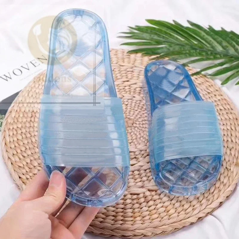 2021 men and women solid color jelly slippers, ladies transparent swimming sandals, outdoor beach slippers, large size 35-46
2021 men and women solid color jelly slippers, ladies transparent swimming sandals, outdoor beach slippers, large size 35-46