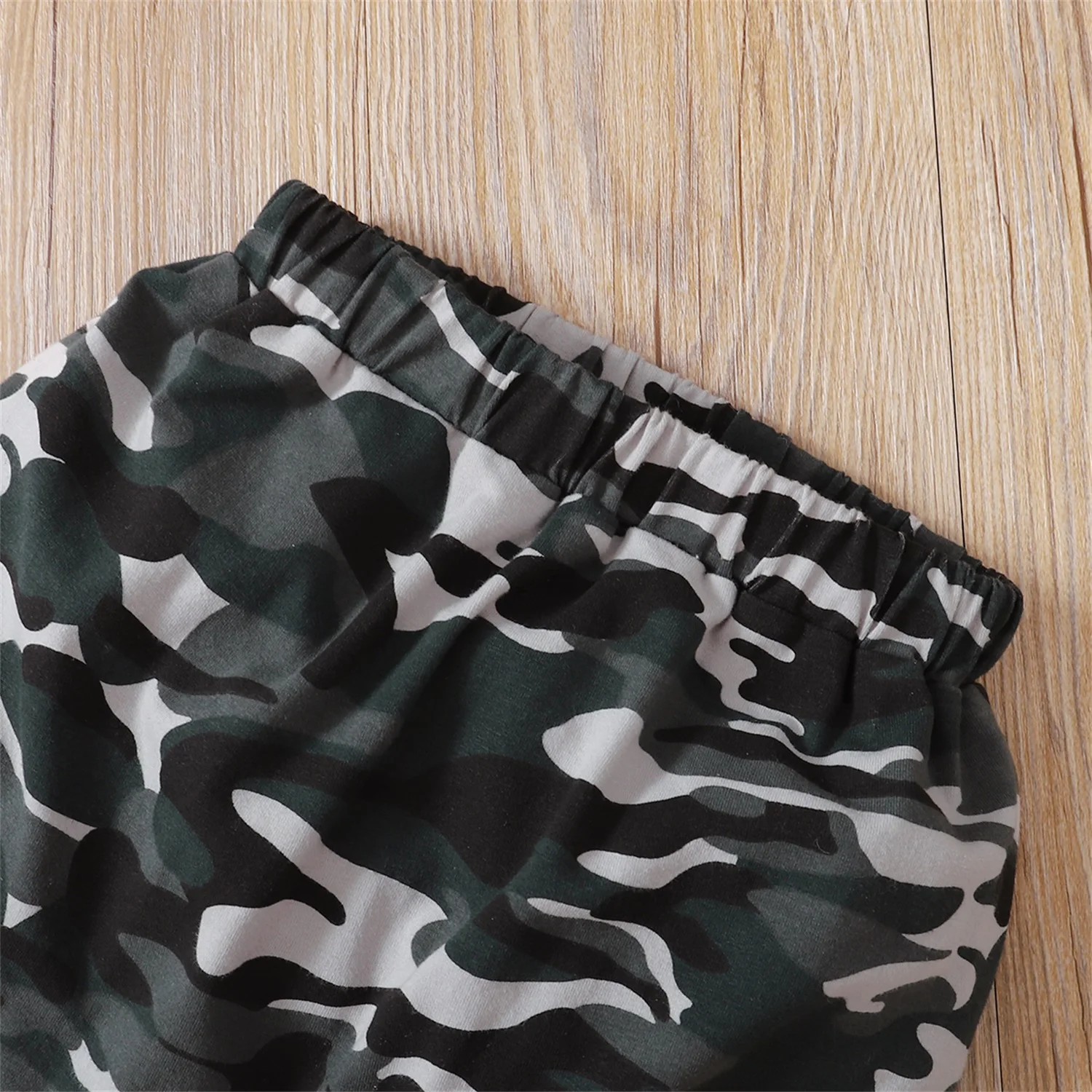 PatPat 2-piece Toddler Girl Letter Camouflage Print Long-sleeve Top and Elasticized Pants Set
PatPat 2-piece Toddler Girl Letter Camouflage Print Long-sleeve Top and Elasticized Pants Set