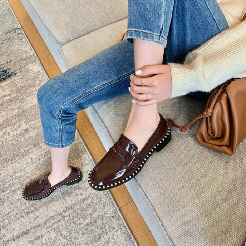 Sianie Tianie Chic Genuine Natural Patent Leather Plain Black Working Womens Shoes Spring Woman Loafers With Pearls Around Flats
Sianie Tianie Chic Genuine Natural Patent Leather Plain Black Working Womens Shoes Spring Woman Loafers With Pearls Around Flats