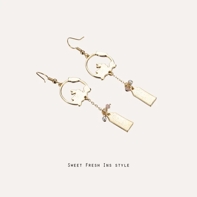 Japanese Style Retro Earrings, Cat And Rabbit Hollow Geometric Long Earrings, Real Gold Color-Preserving Electroplating Ear Hook
Japanese Style Retro Earrings, Cat And Rabbit Hollow Geometric Long Earrings, Real Gold Color-Preserving Electroplating Ear Hook