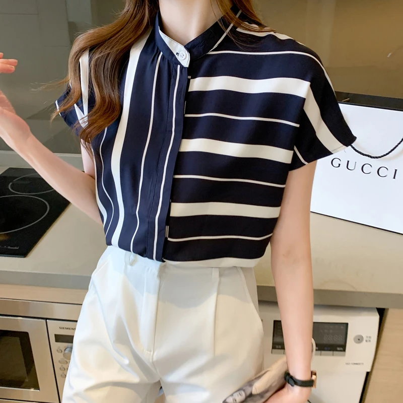 Новое весеннее винтажное платье с винтажным принтом, сапоги до бедра, Размеры Топы Женская рубашка с коротким рукавом летняя блузка для дев...
Новое весеннее винтажное платье с винтажным принтом, сапоги до бедра, Размеры Топы Женская рубашка с коротким рукавом летняя блузка для дев...