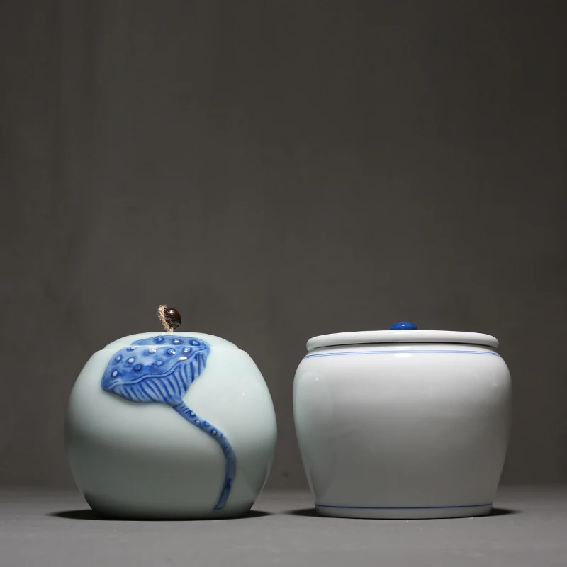 Hand painted ceramic tea pot small size sealed simple Dehua tea pot white porcelain
Hand painted ceramic tea pot small size sealed simple Dehua tea pot white porcelain