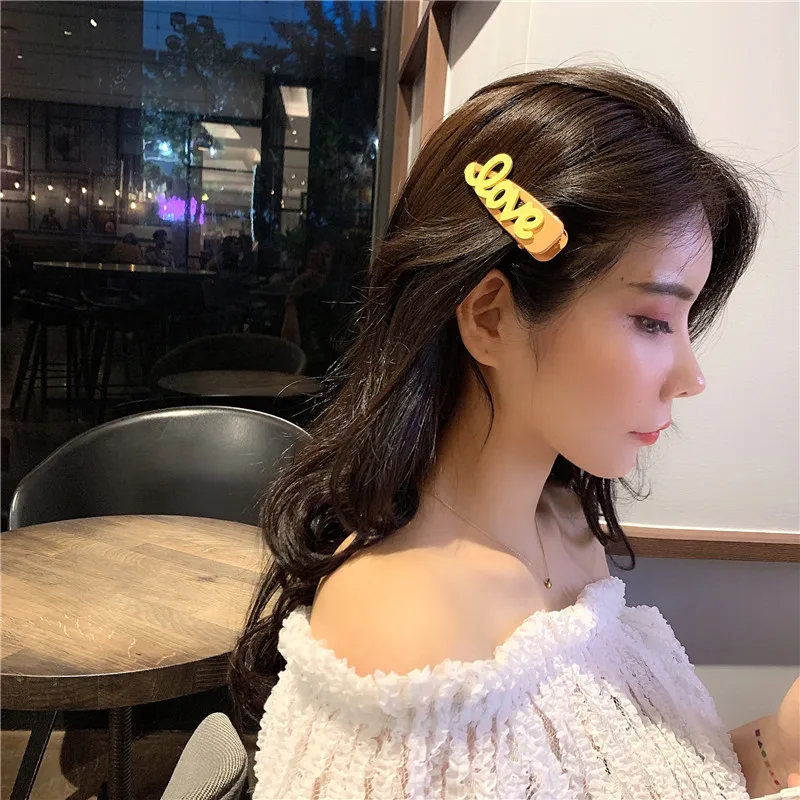 Sweet Girl Candy Color Hair Clip For Women Fashion New Plastic Hairpins Barrettes Trendy Hair Pin Hair Accessories Head Wear
Sweet Girl Candy Color Hair Clip For Women Fashion New Plastic Hairpins Barrettes Trendy Hair Pin Hair Accessories Head Wear