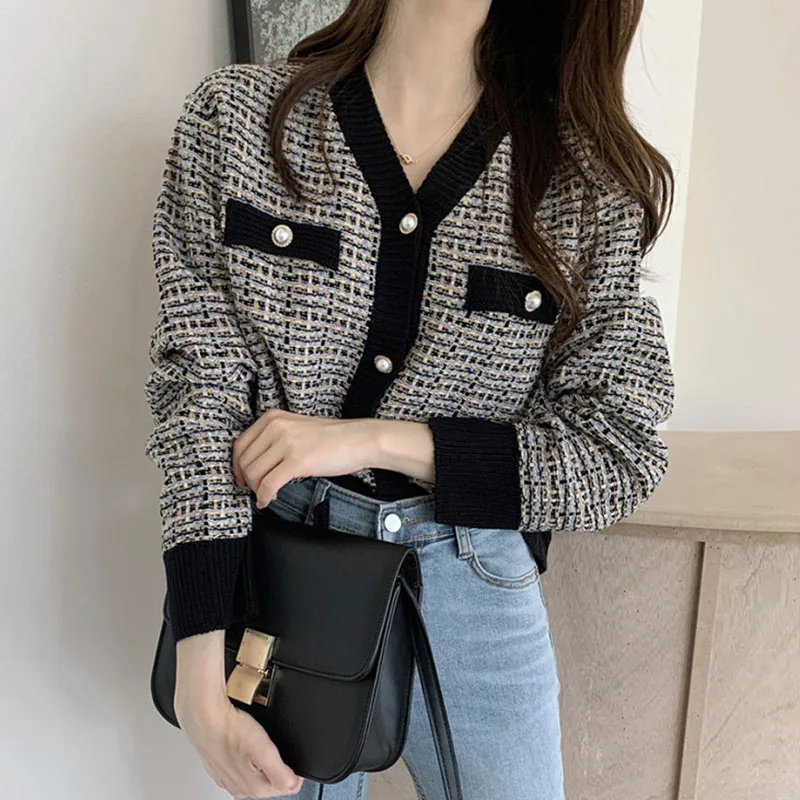 French Retro V-Neck Chic Casual Loose Melange Long-Sleeved Knitted Cardigan Sweater 2021 Fall New Korean Fashion Women'S Sweater
French Retro V-Neck Chic Casual Loose Melange Long-Sleeved Knitted Cardigan Sweater 2021 Fall New Korean Fashion Women'S Sweater