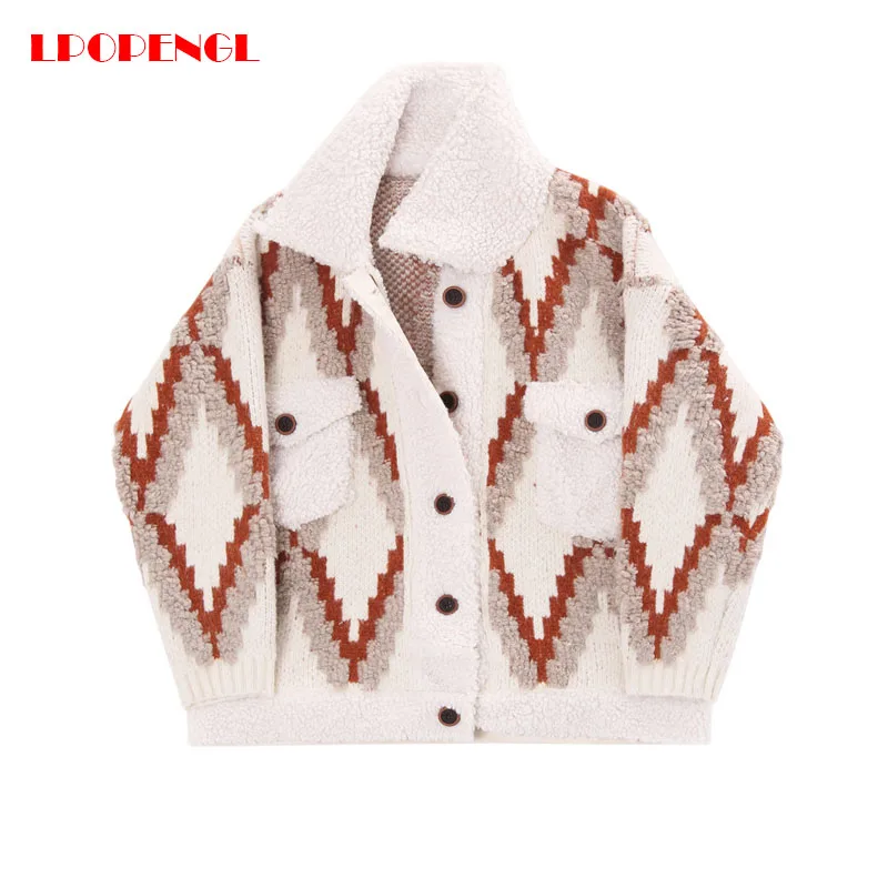 Lamb Wool Knitted Cardigan Sweater Jacket Women 2020 Winter New Diamond Lattice Pattern Knitted Stitching Lapel Short Sweater
Lamb Wool Knitted Cardigan Sweater Jacket Women 2020 Winter New Diamond Lattice Pattern Knitted Stitching Lapel Short Sweater