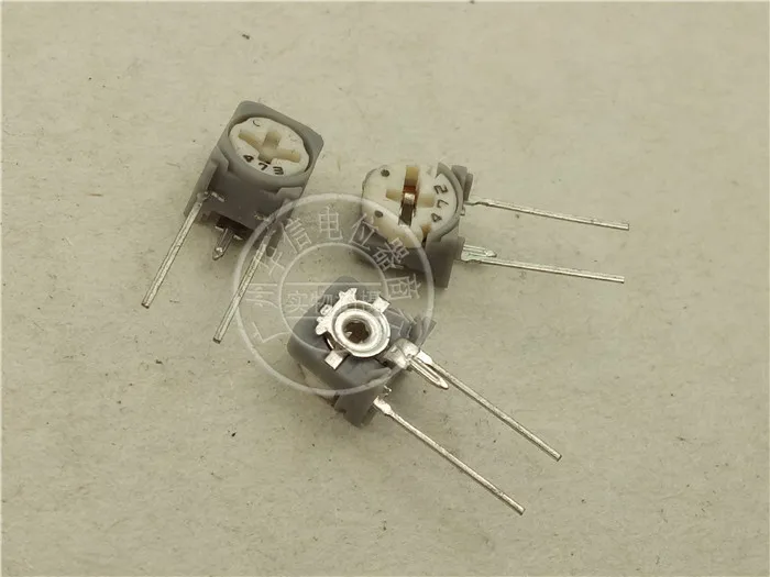 Original New 100% 065 square horizontal adjustable potentiometer 472 471 222 4.7K 470ohm gray (SWITCH)
Original New 100% 065 square horizontal adjustable potentiometer 472 471 222 4.7K 470ohm gray (SWITCH)