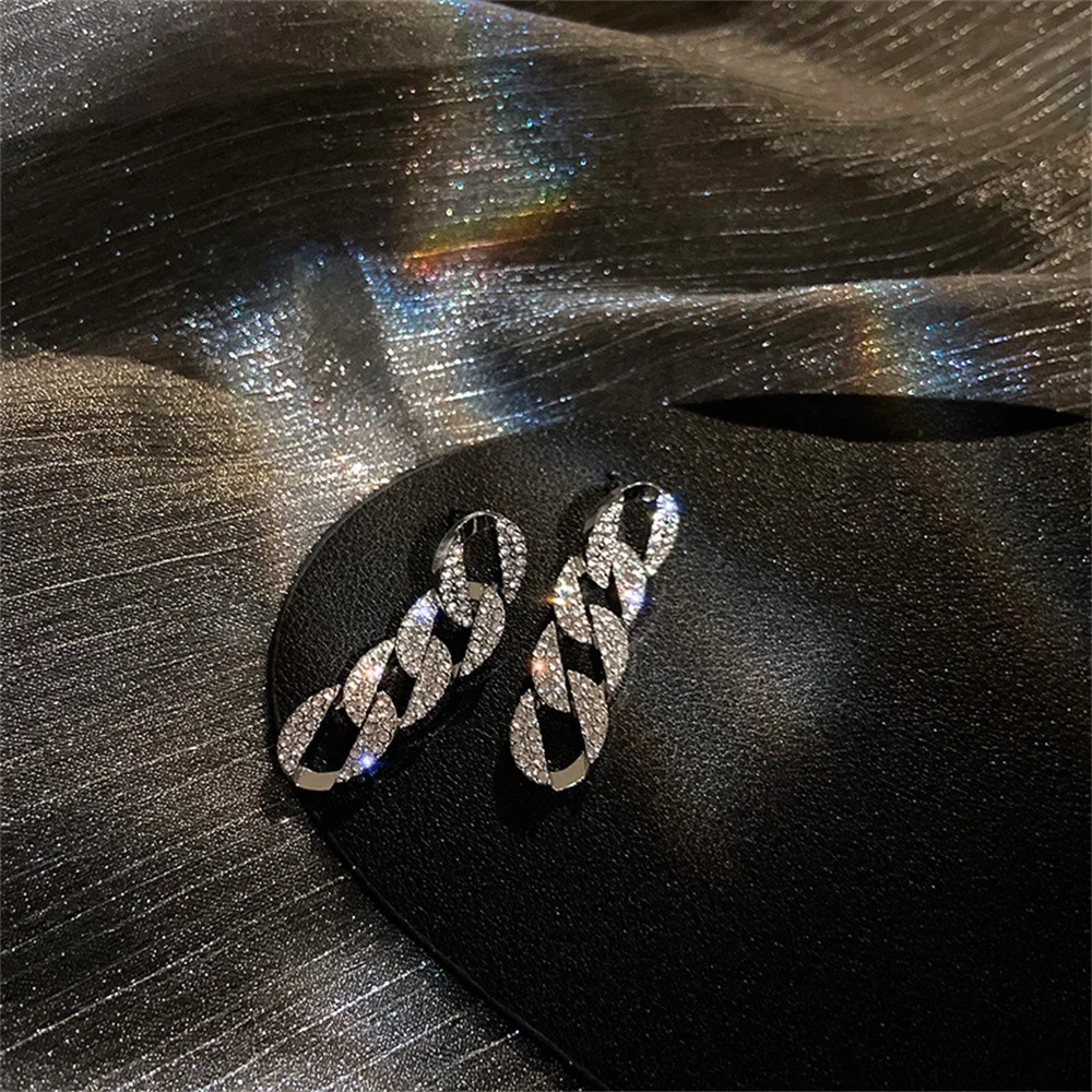 Fashion Earrings Women Earrings Geometric Chain Earrings Inlaid with Cubic Zirconia Sweet Stylish Exquisite Gifts for Girlfried
Fashion Earrings Women Earrings Geometric Chain Earrings Inlaid with Cubic Zirconia Sweet Stylish Exquisite Gifts for Girlfried