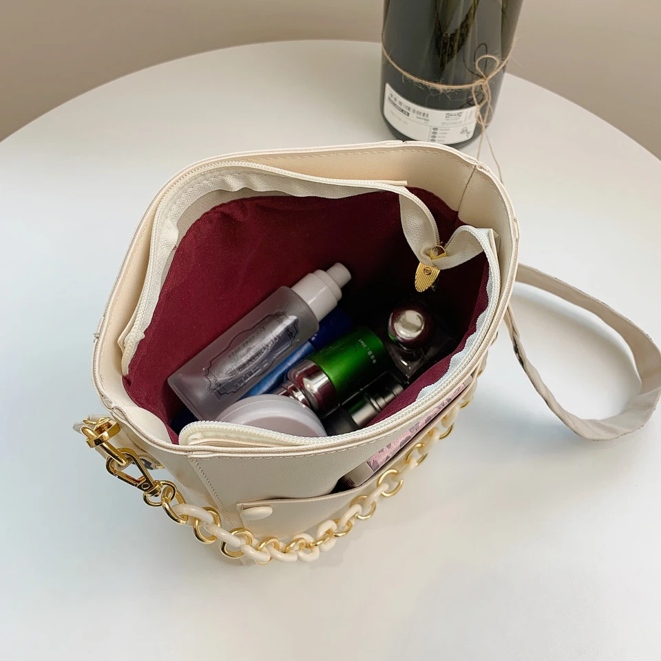 High Quality Sheepskin Shoulder Bags Female 2021 Casual Leather Chain Handbag Large Capacity Cowhide Messenger Bucket Bags White
High Quality Sheepskin Shoulder Bags Female 2021 Casual Leather Chain Handbag Large Capacity Cowhide Messenger Bucket Bags White