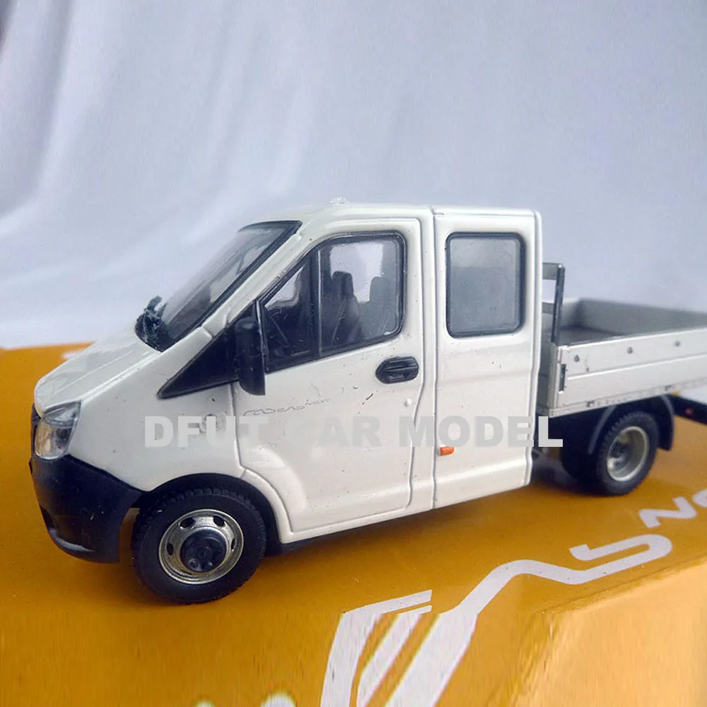 1:43 scale Alloy Toy Vehicles Russia RA3 A22 R23 truck car Model Of Children's Toy Car Original Authorized Kids Toys
1:43 scale Alloy Toy Vehicles Russia RA3 A22 R23 truck car Model Of Children's Toy Car Original Authorized Kids Toys