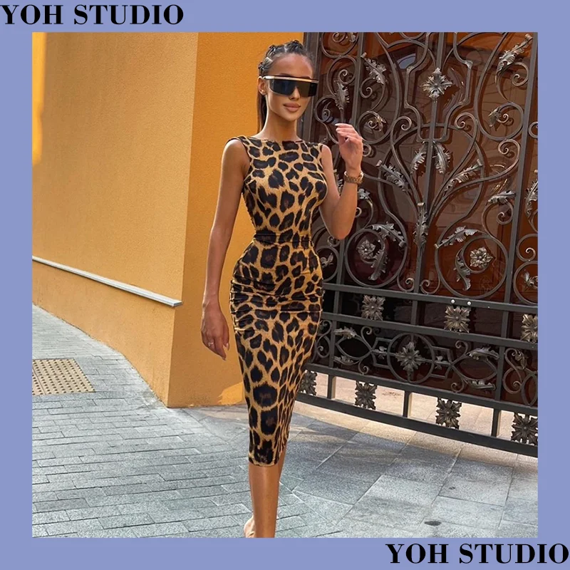 INS Fall New Women's Fashion Round Neck Sexy Backless Slim Club Leopard Print Dress
INS Fall New Women's Fashion Round Neck Sexy Backless Slim Club Leopard Print Dress
