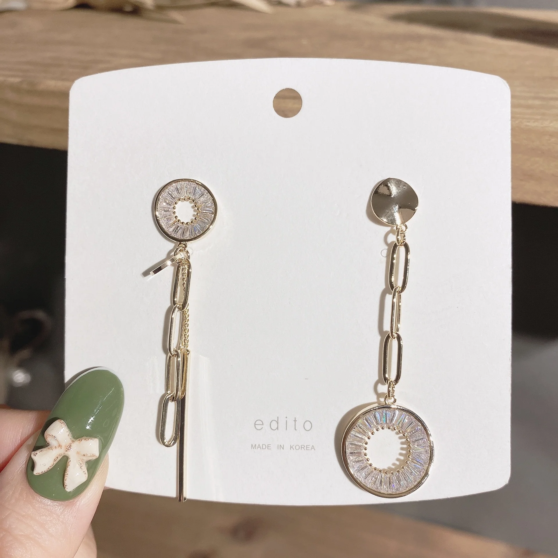 S925 Silver Needle Design Asymmetric Earrings Creative Circle Tassel Earrings Zircon Earrings For Women Charm Wedding
S925 Silver Needle Design Asymmetric Earrings Creative Circle Tassel Earrings Zircon Earrings For Women Charm Wedding