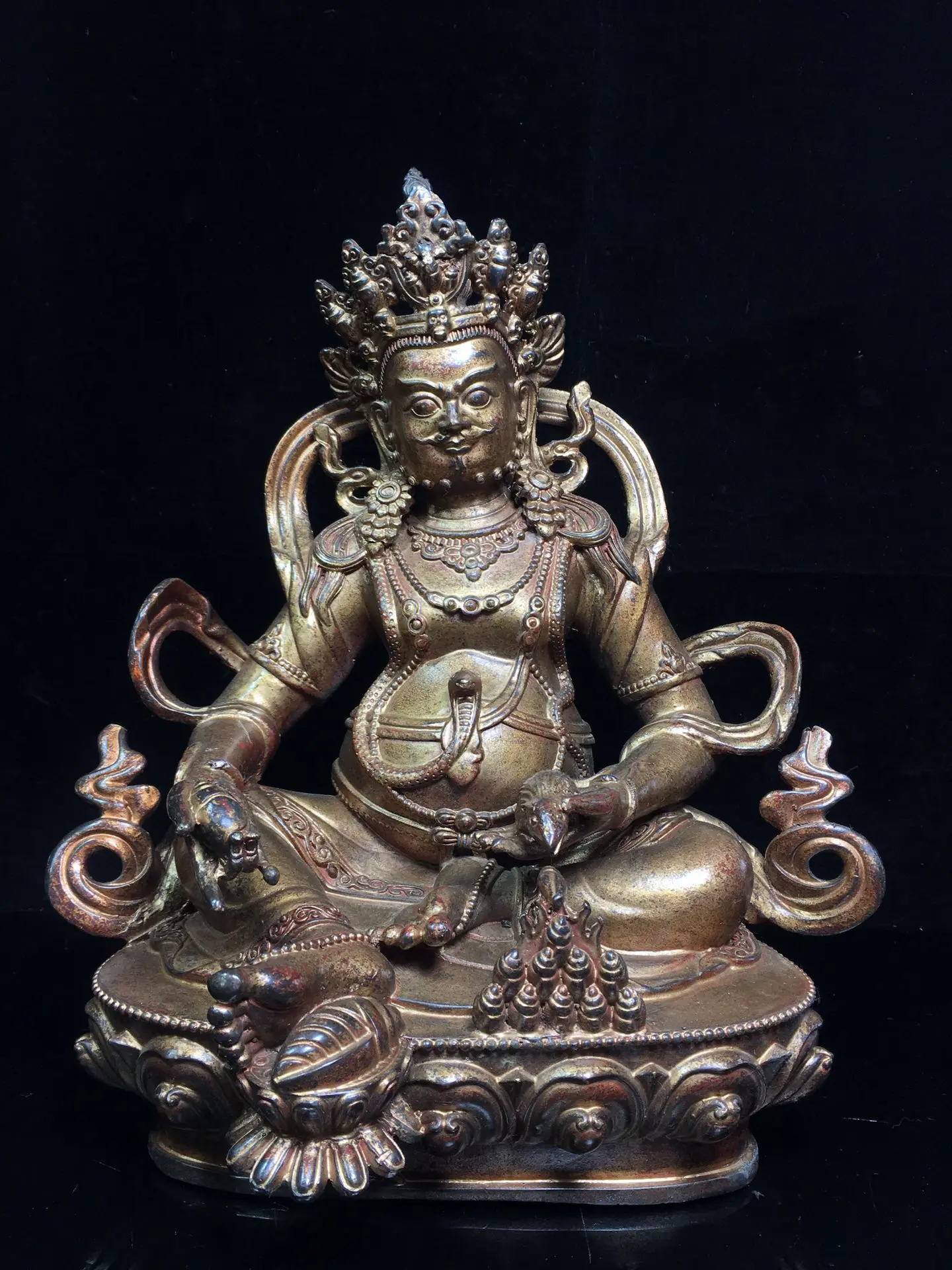 12"Chinese Folk Collection Old Bronze Cinnabar Lacquer Huang Caishen Yellow God of Wealth Buddha Sitting Buddha Ornaments
12"Chinese Folk Collection Old Bronze Cinnabar Lacquer Huang Caishen Yellow God of Wealth Buddha Sitting Buddha Ornaments